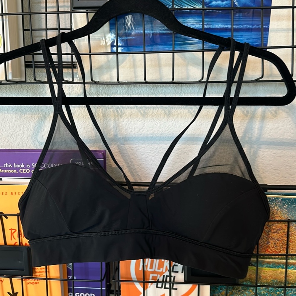 Lululemon sports bra